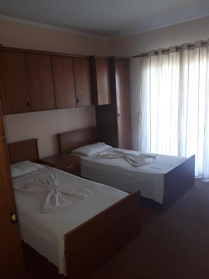 Hotel Meteor New Shtoj Εξωτερικό φωτογραφία